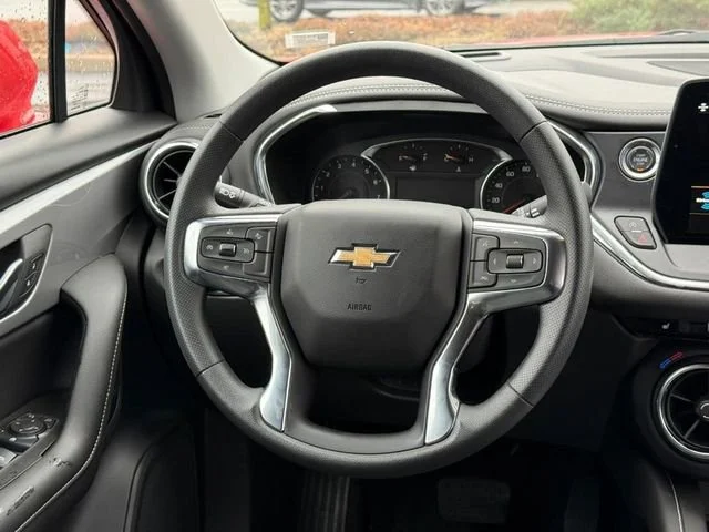 Used 2025 Habanero Orange Chevrolet 2LT image 13