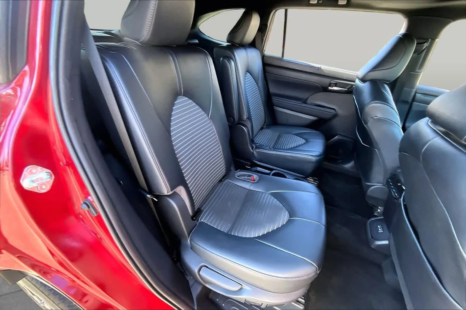 Used 2023 Ruby Flare Pearl Toyota XSE image 21