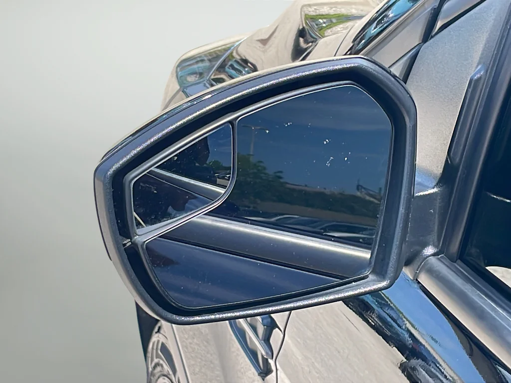 Used 2019 Black Ford SE image 43