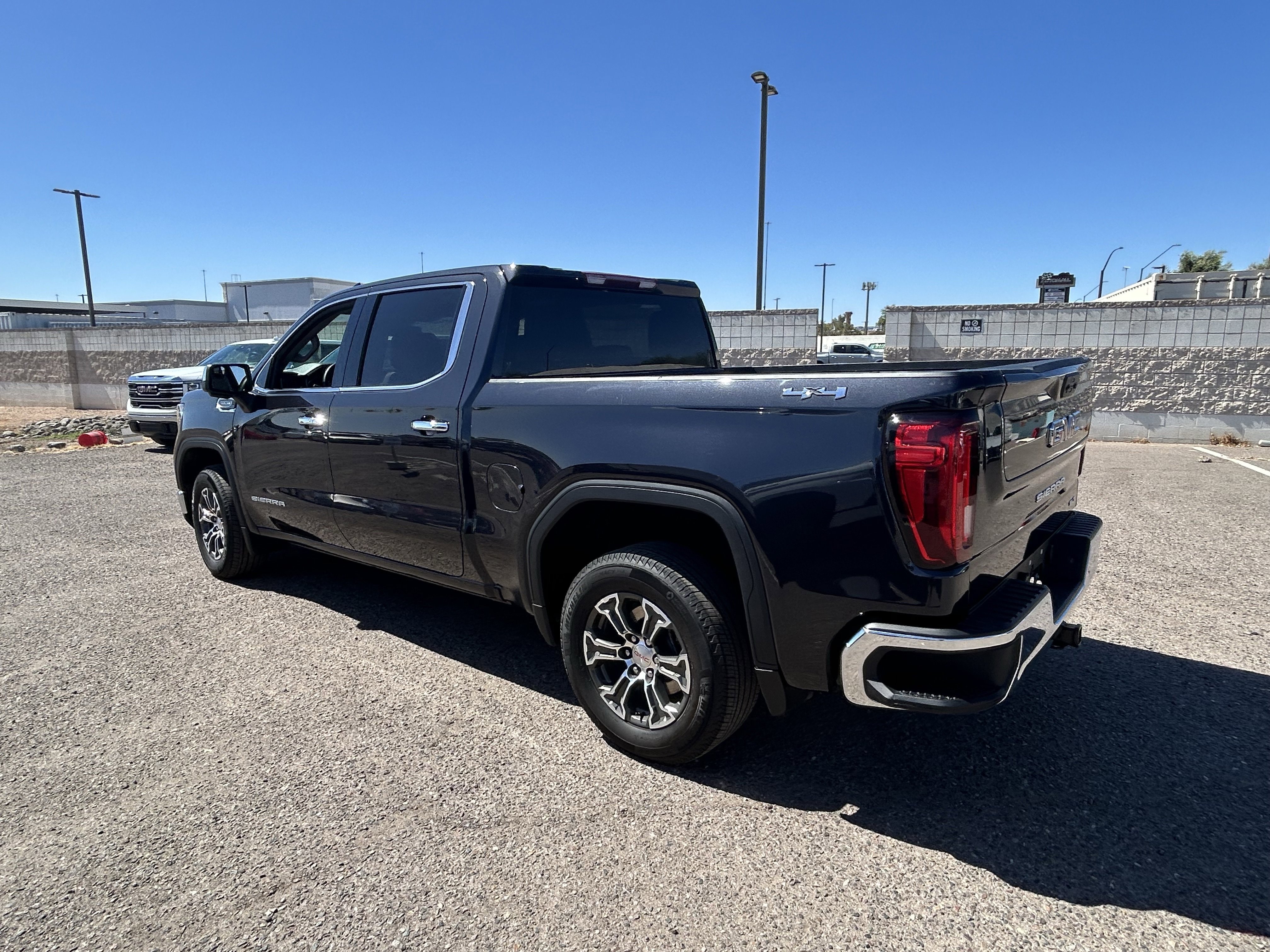 2025 GMC Sierra 1500 SLT - Photo 3