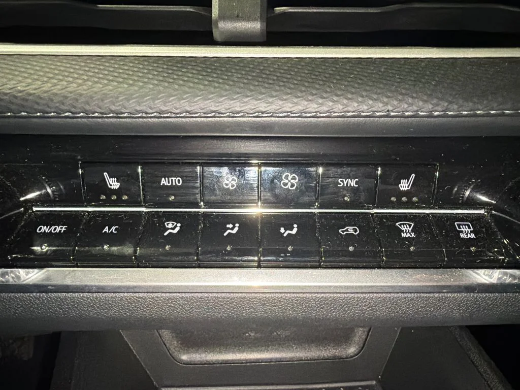 Used 2026 Mosaic Black Metallic Chevrolet AWD LT image 30