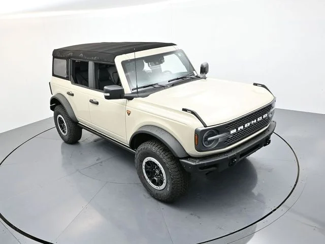 2025 Ford Bronco 4-Door Badlands - Photo 17