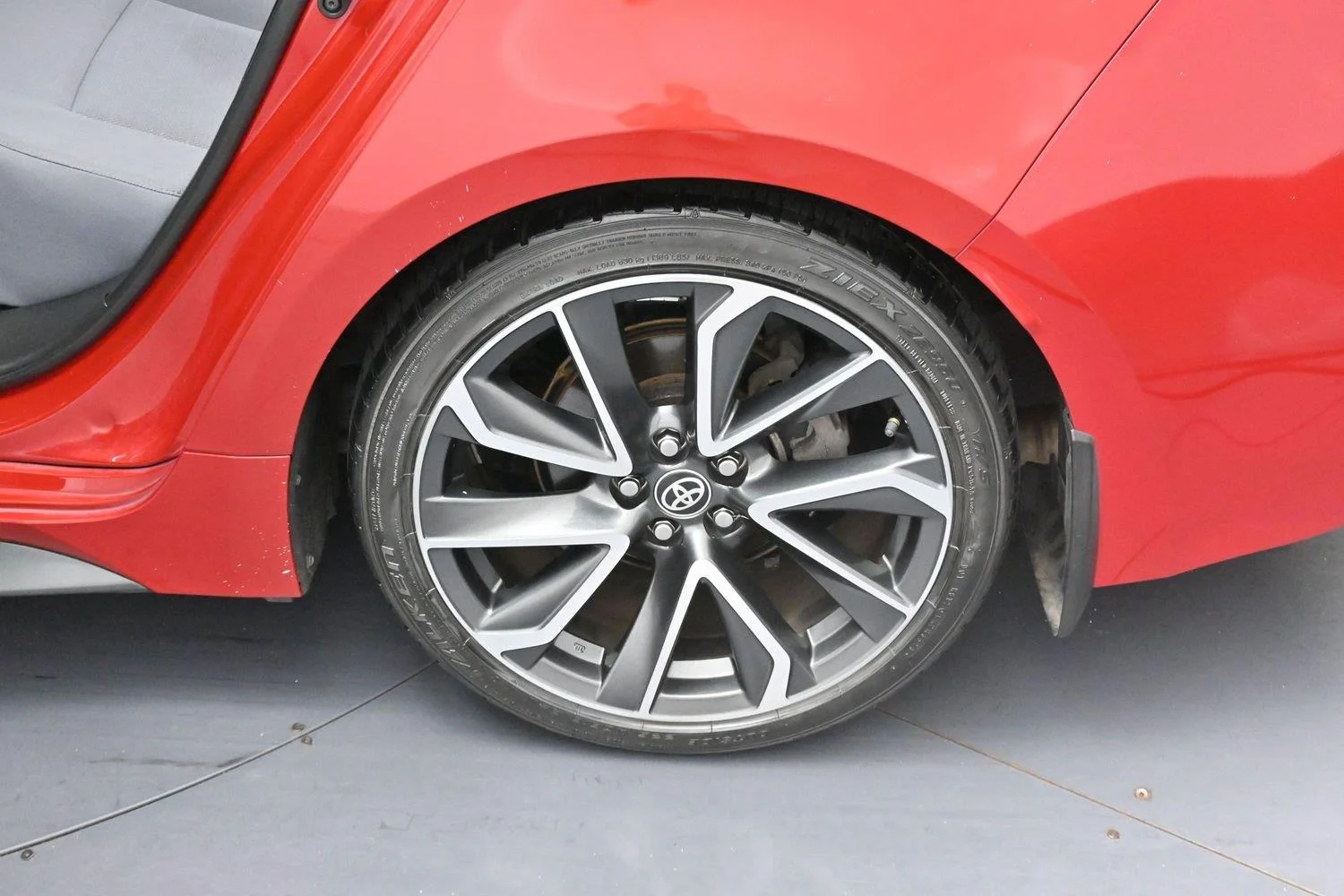 Used 2020 Barcelona Red Metallic Toyota SE image 28