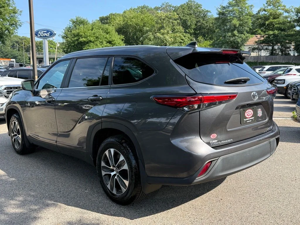 Used 2023 Gray Toyota XLE image 8