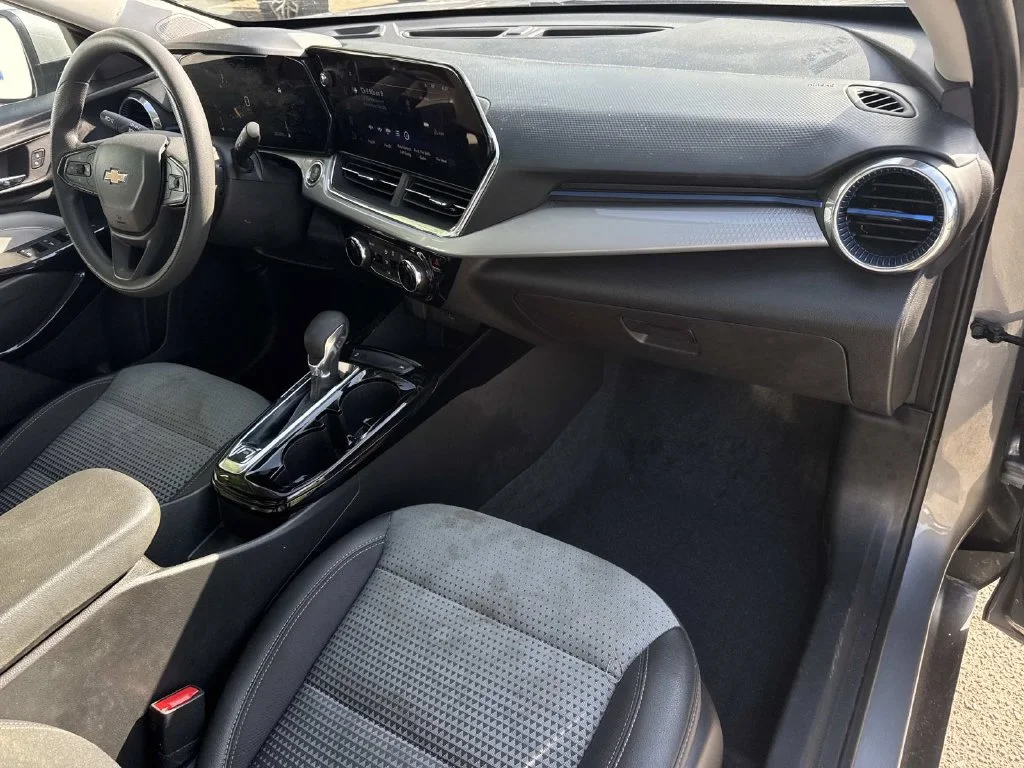 Used 2025 Gray Chevrolet LT image 20
