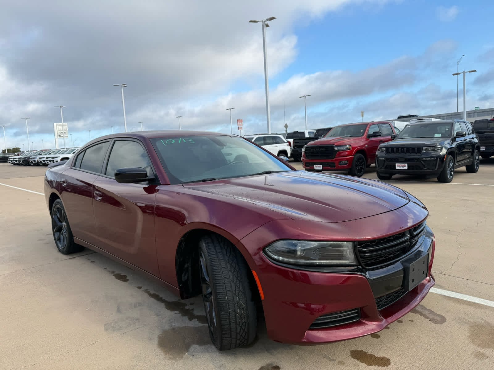 Used 2022 Octane Red Pearlcoat Dodge SXT image 3