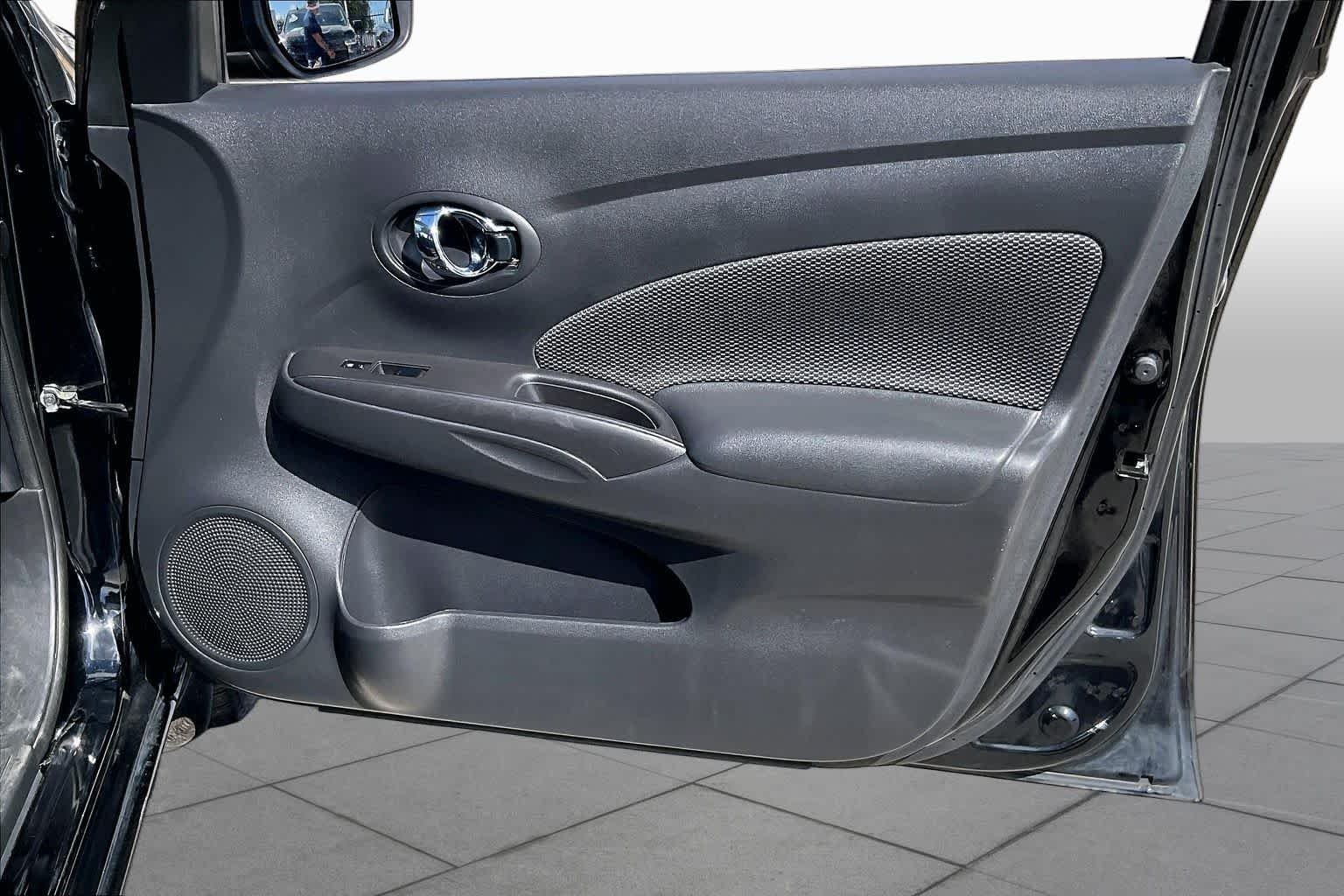Used 2018 Super Black Nissan SV image 22