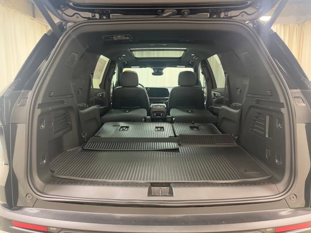 New 2026 Mosaic Black Metallic Chevrolet Z71 image 34