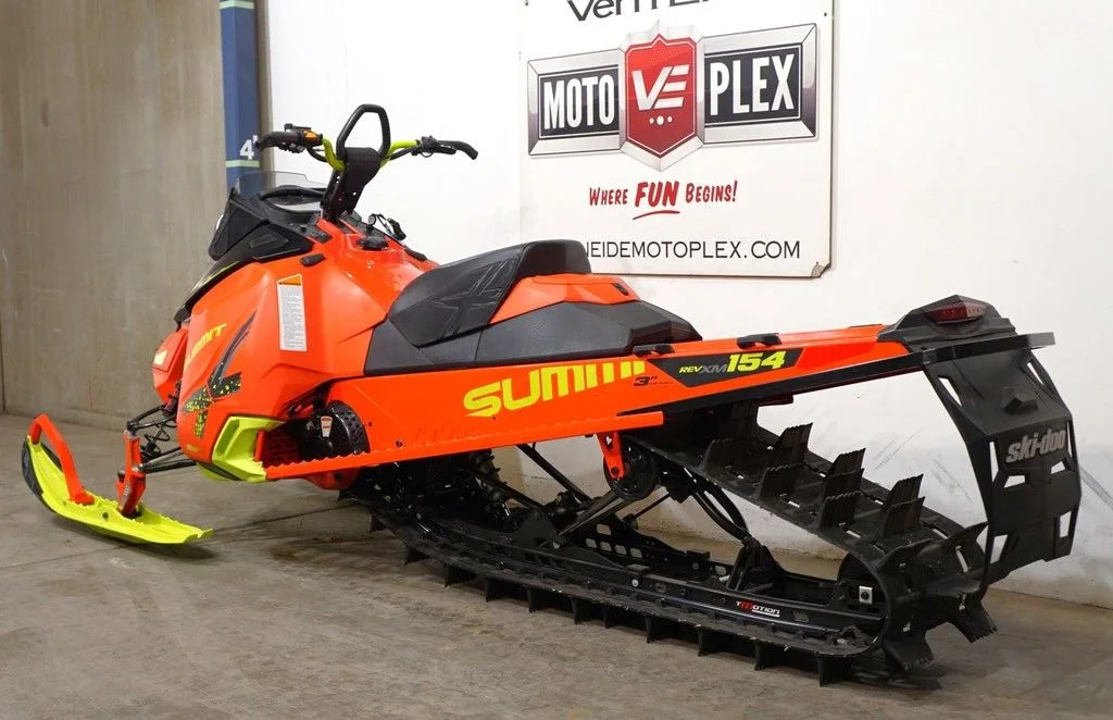 Used 2016  Ski-Doo  image 2