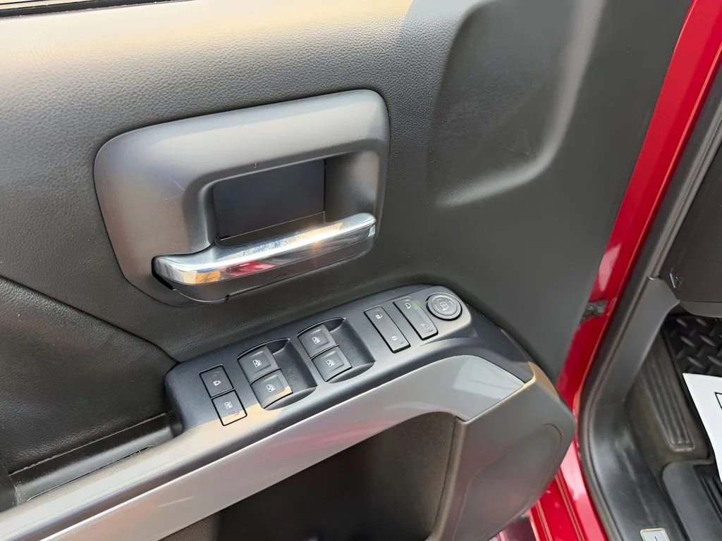 Used 2018 Cajun Red Tintcoat Chevrolet LT image 18