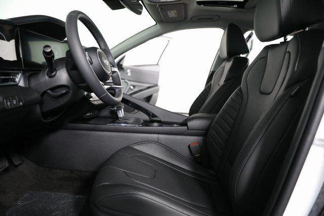 2025 Hyundai Elantra Limited - Photo 48
