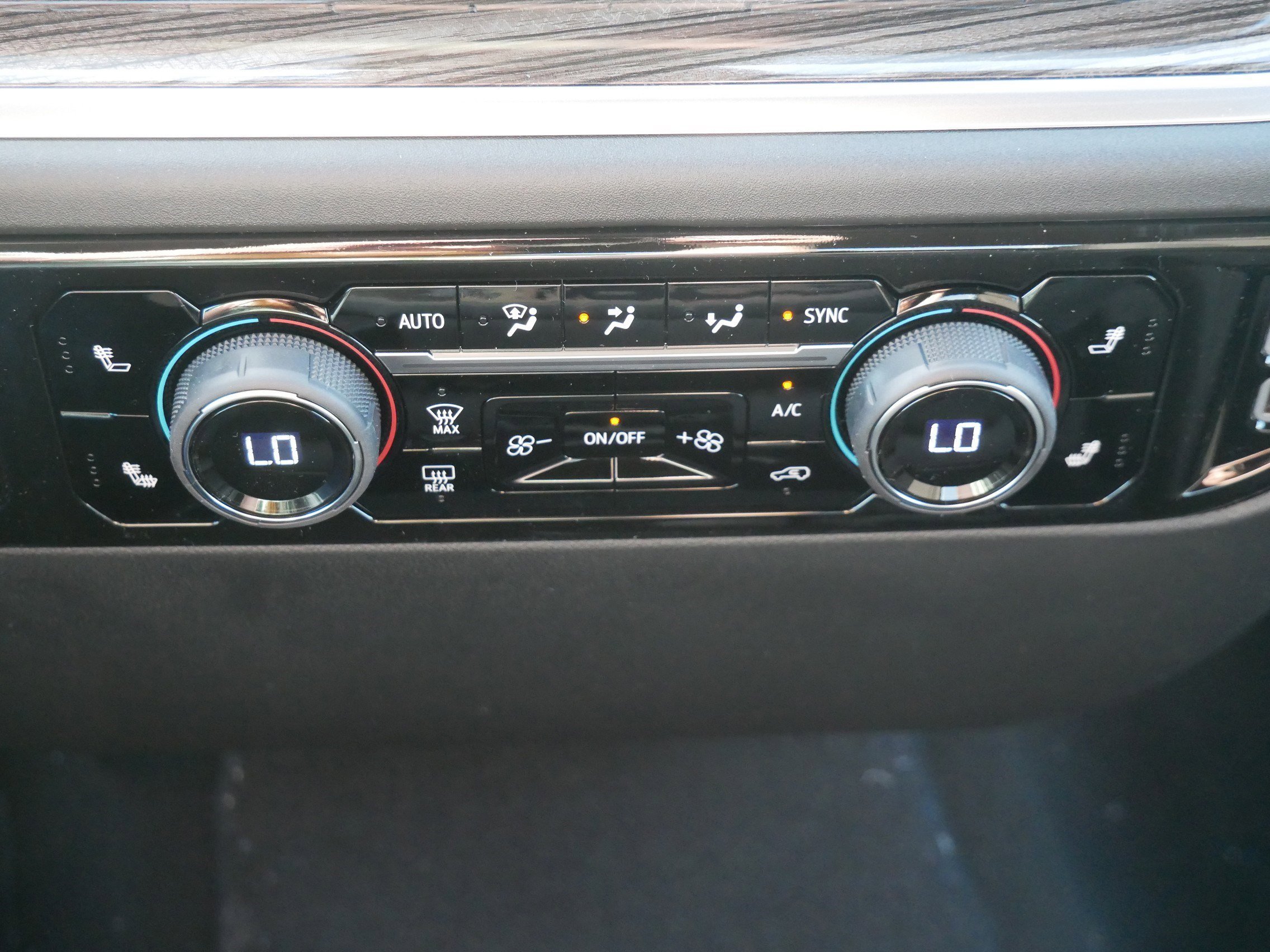 2026 Chevrolet Silverado 1500 LT - Photo 8