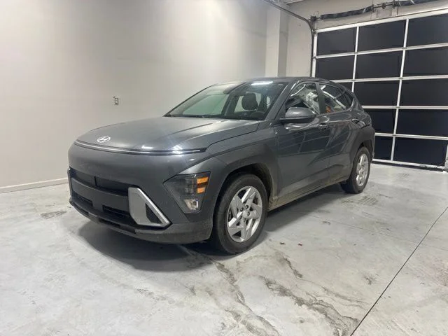 Used 2025 Gray Hyundai SE image 2