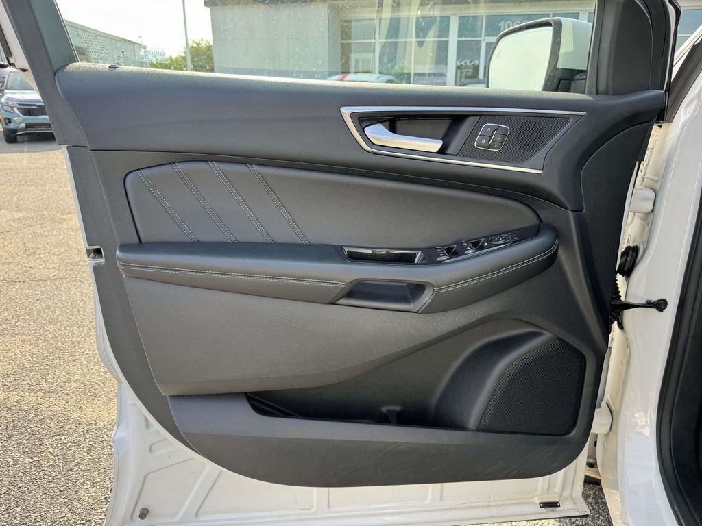 Used 2018 White Ford Sport image 26