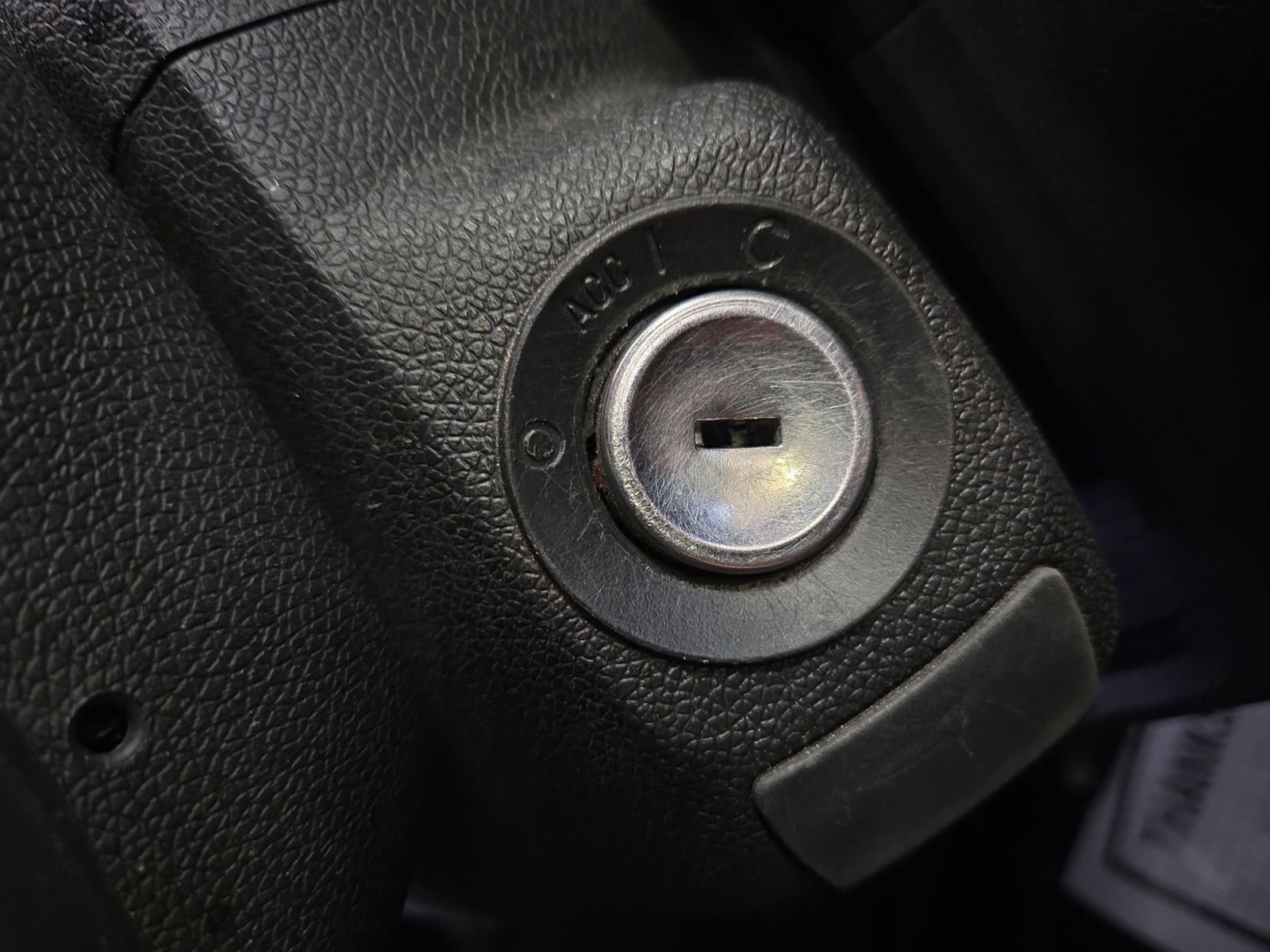 Used 2016 Silver GMC SLE-2 image 21