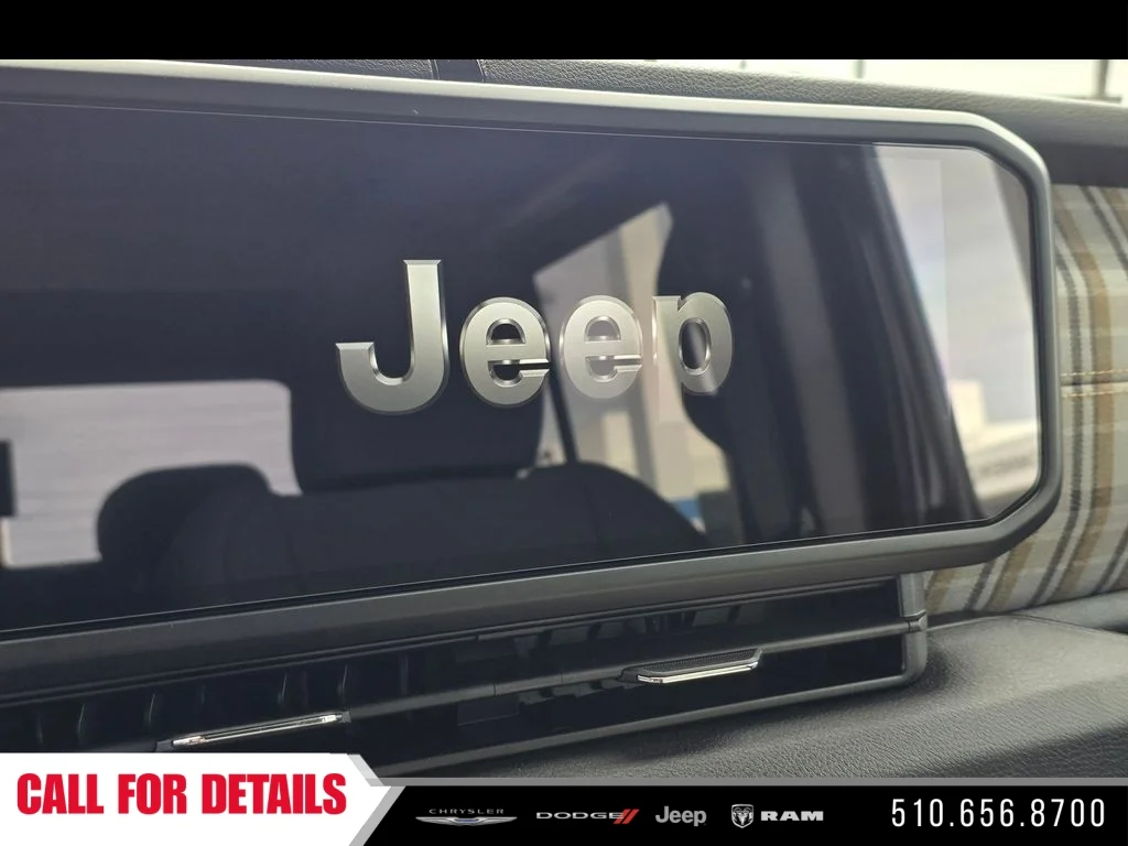 New 2026 Black Clear-Coat Exterior Paint Jeep 85th Anniversary Edition image 19
