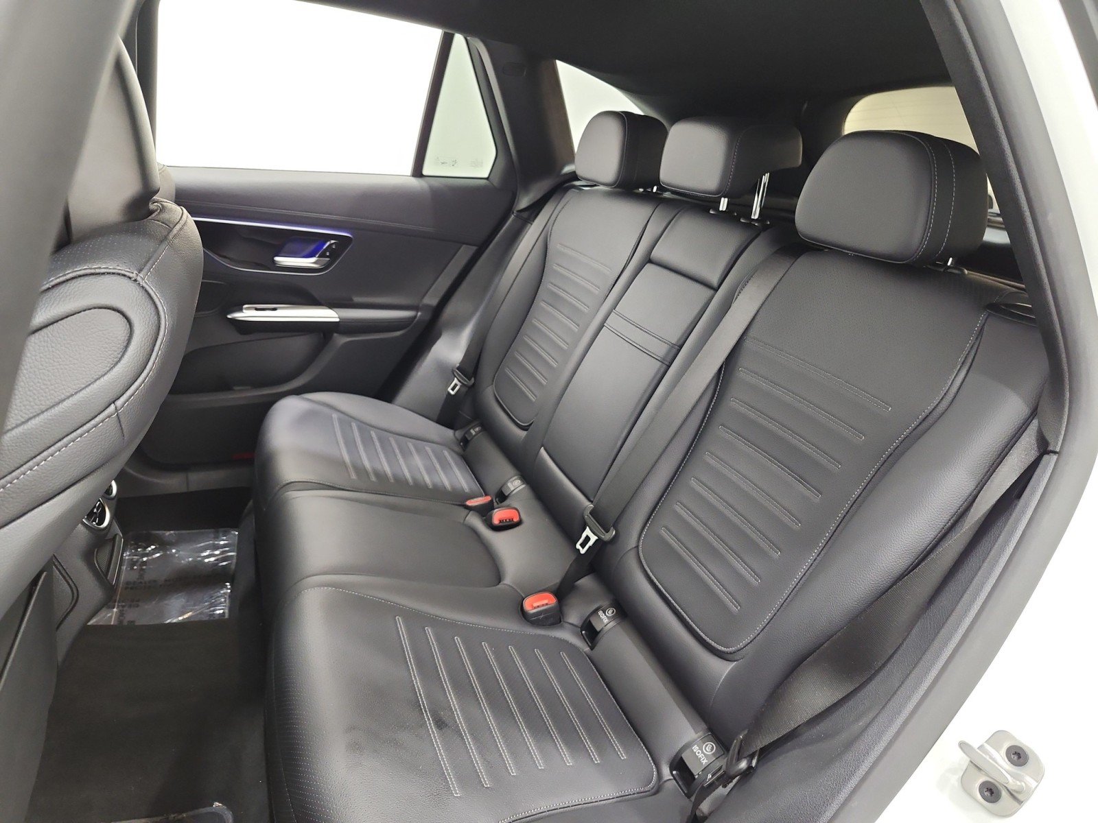 Used 2025 Polar White Mercedes-Benz GLC 350e 4MATIC® SUV image 15