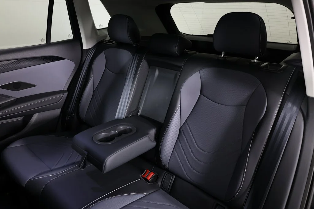 Used 2026  Volkswagen SE image 13