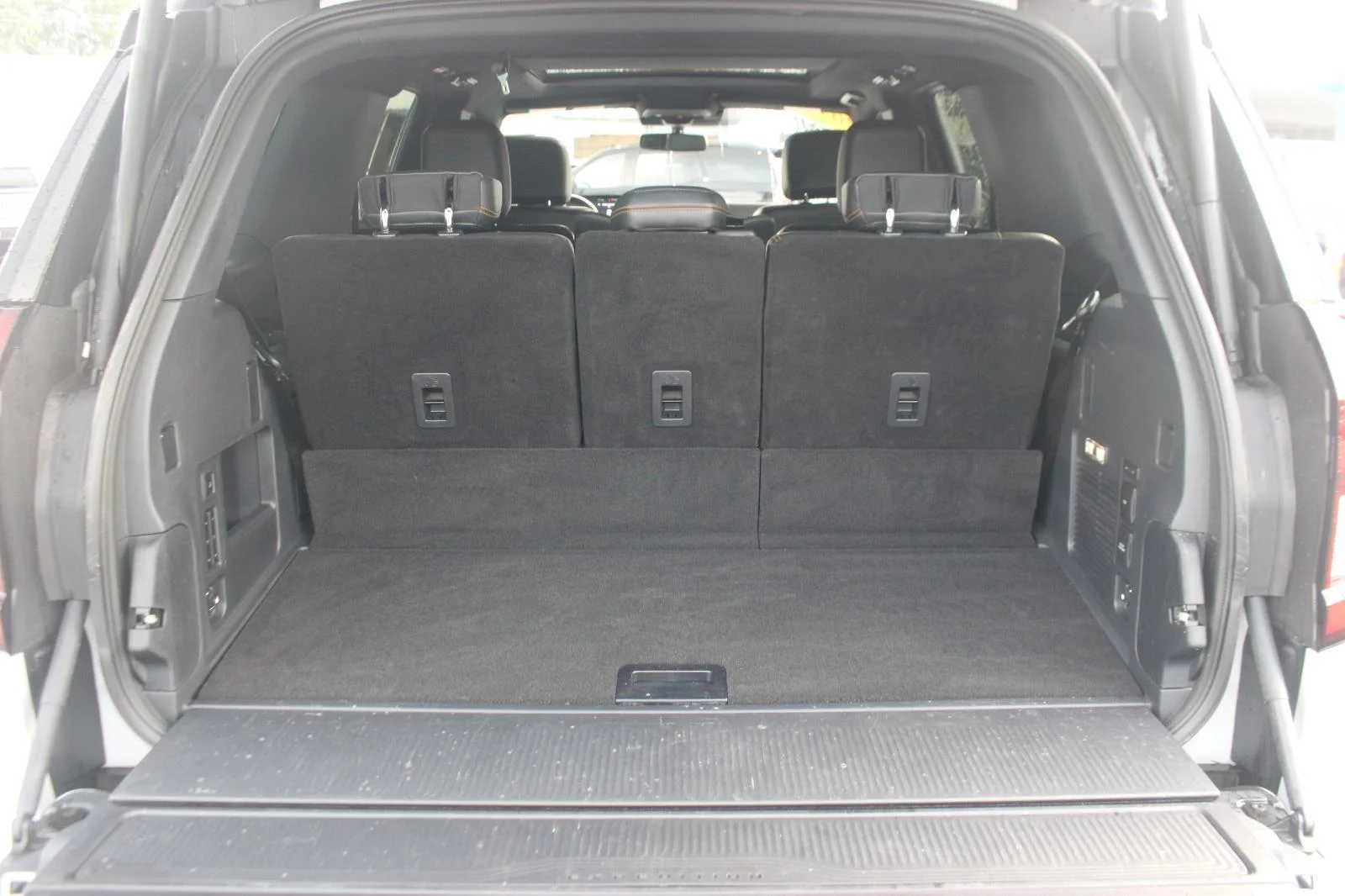 Used 2025 White Ford Tremor image 12