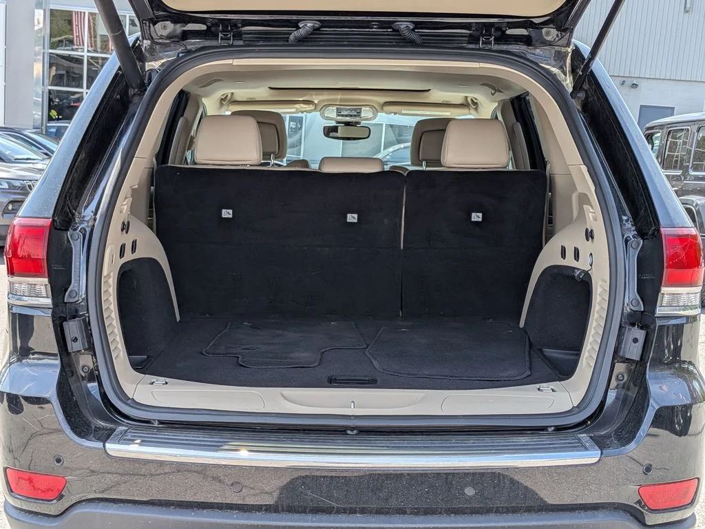 Used 2020 Black Jeep Limited image 8