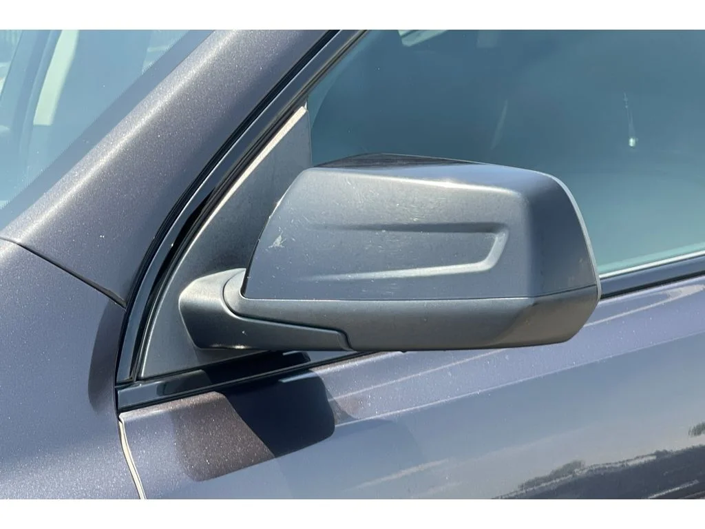 Used 2017 Iridium Metallic GMC SLE image 51