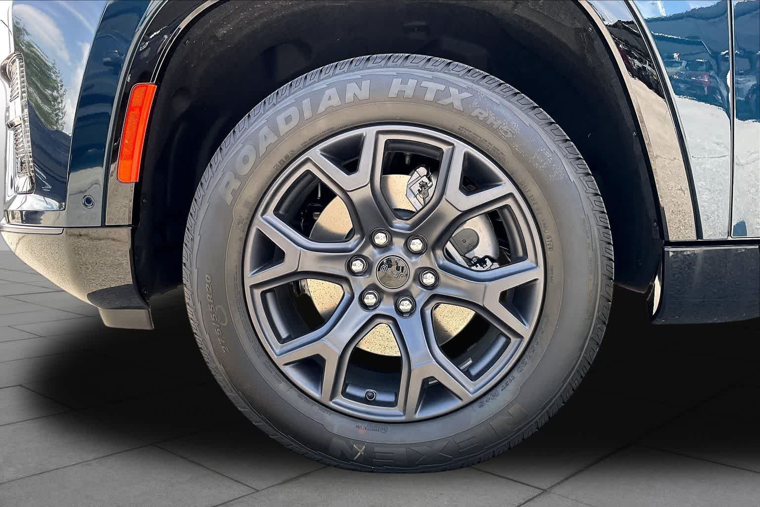 New 2026 Fathom Blue Pearlcoat Jeep Limited Altitude image 8