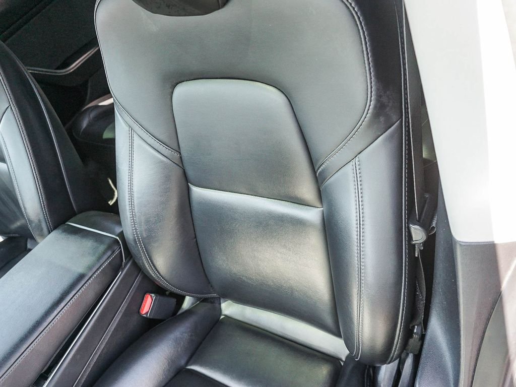 Used 2019 Solid Black Tesla Standard Range Plus image 19