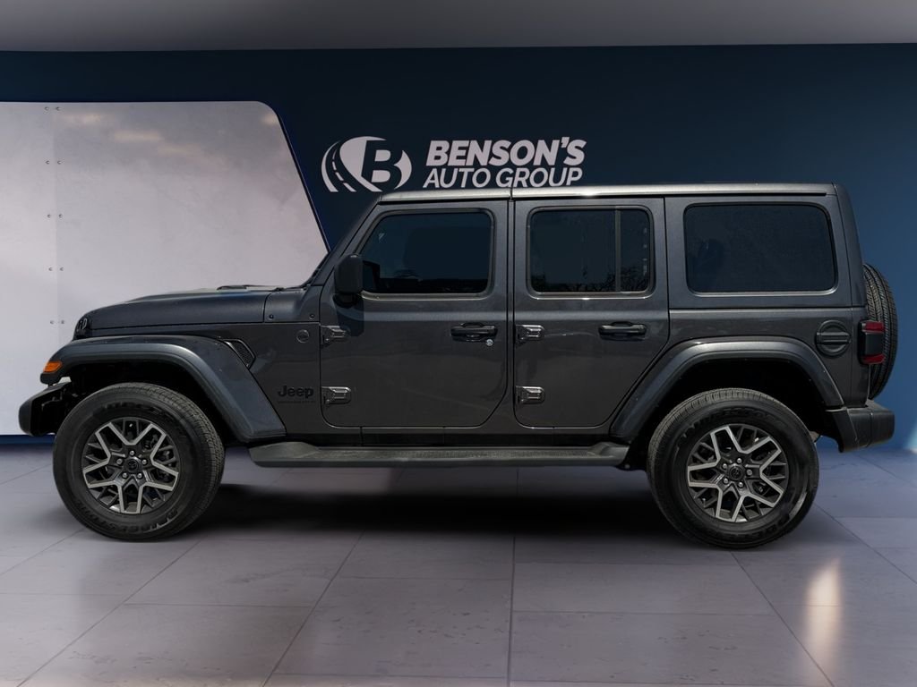 2025 Jeep Wrangler 4-Door Sahara - Photo 2