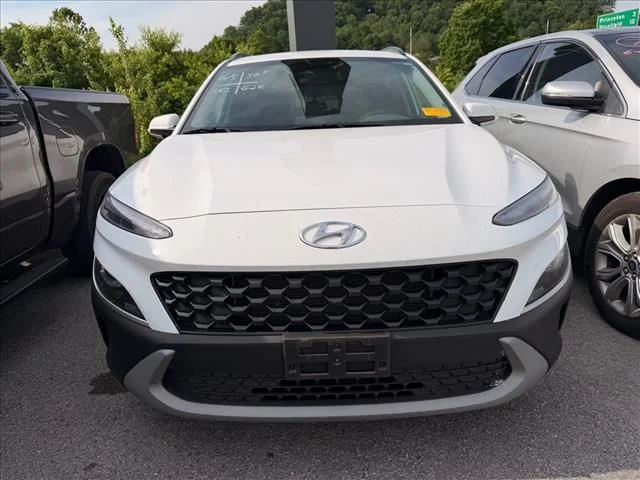 Used 2022 White Hyundai SEL image 16