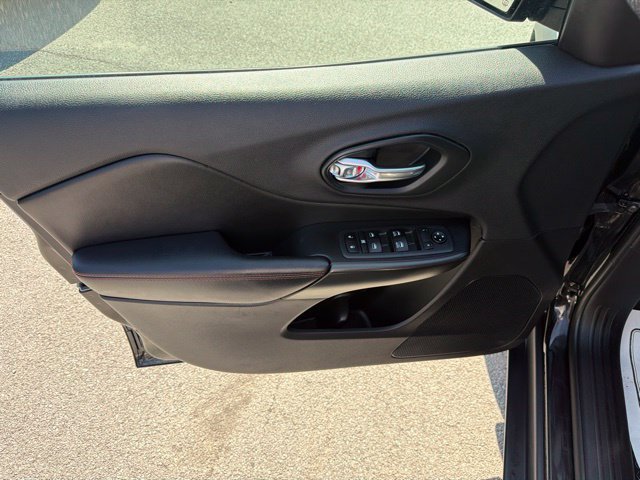 Used 2019 Black Jeep Trailhawk image 21