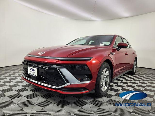 New 2026 Red Hyundai SE image 1
