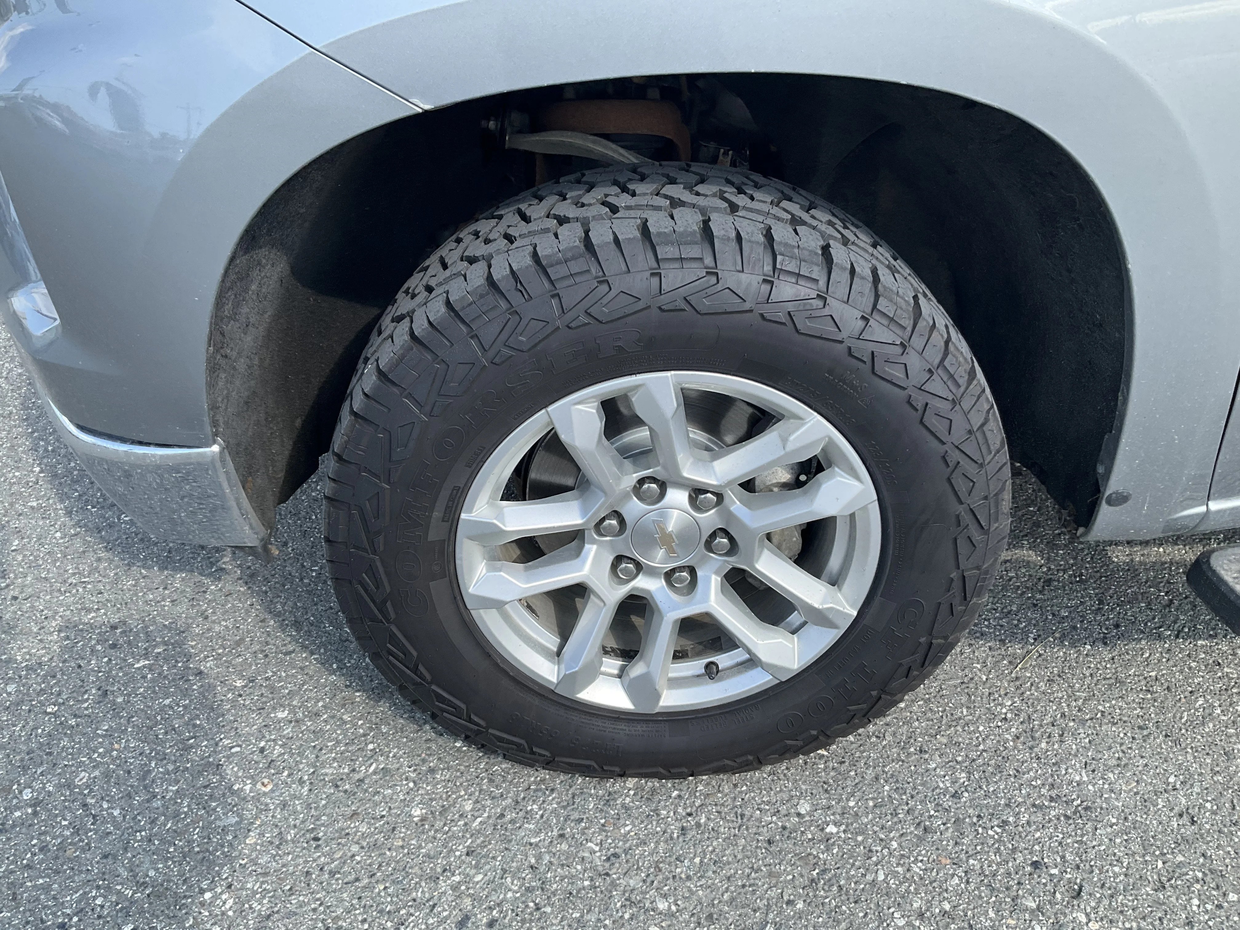 Used 2023 Gray Chevrolet LT image 6