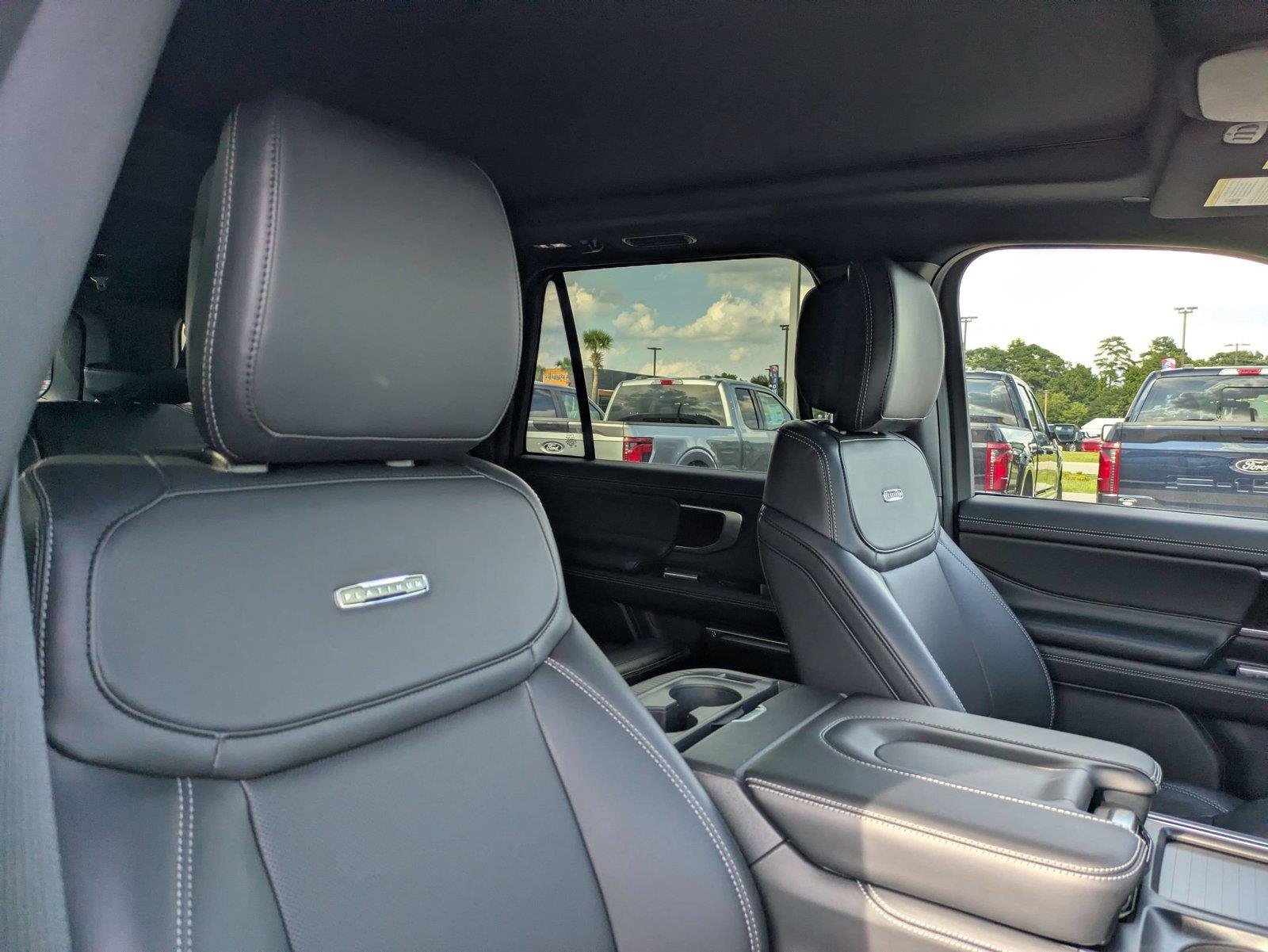New 2026 Agate Black Metallic Ford MAX Platinum® image 36
