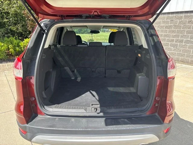 Used 2014 Red Ford SE image 11