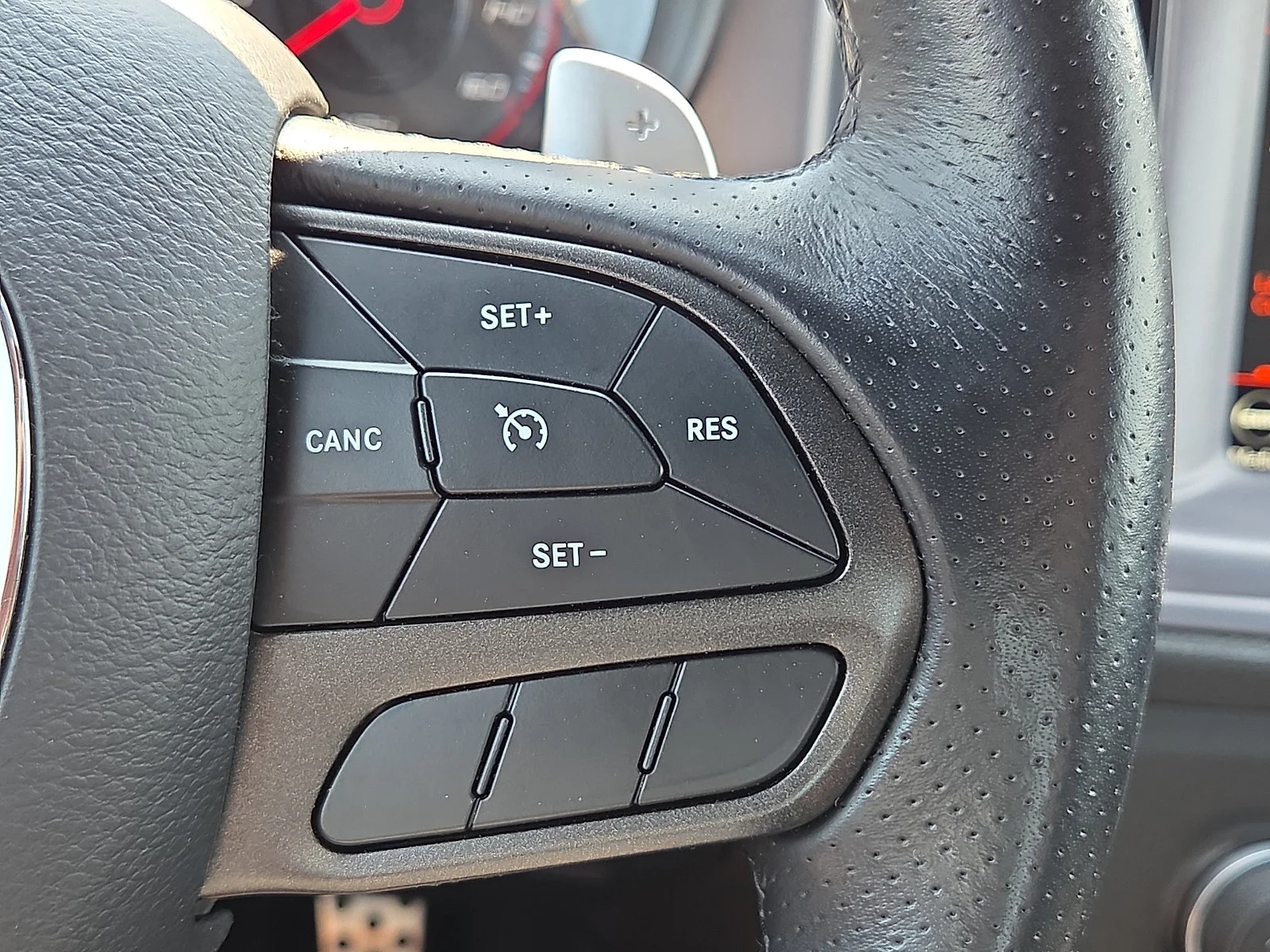 Used 2023 Granite Pearlcoat Dodge R/T image 22