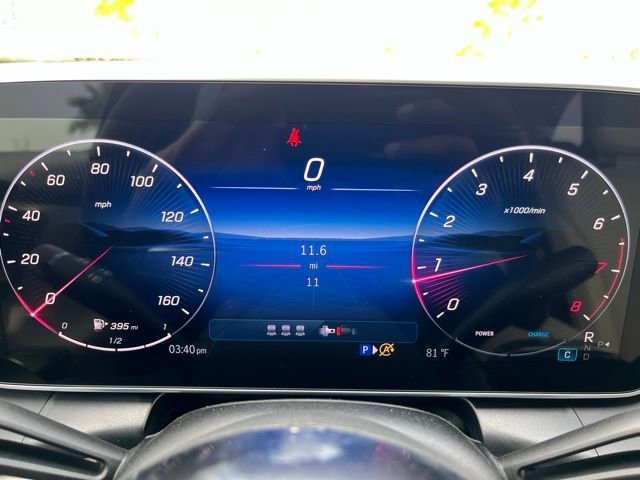 New 2026 Polar White Mercedes-Benz GLC 300 image 40