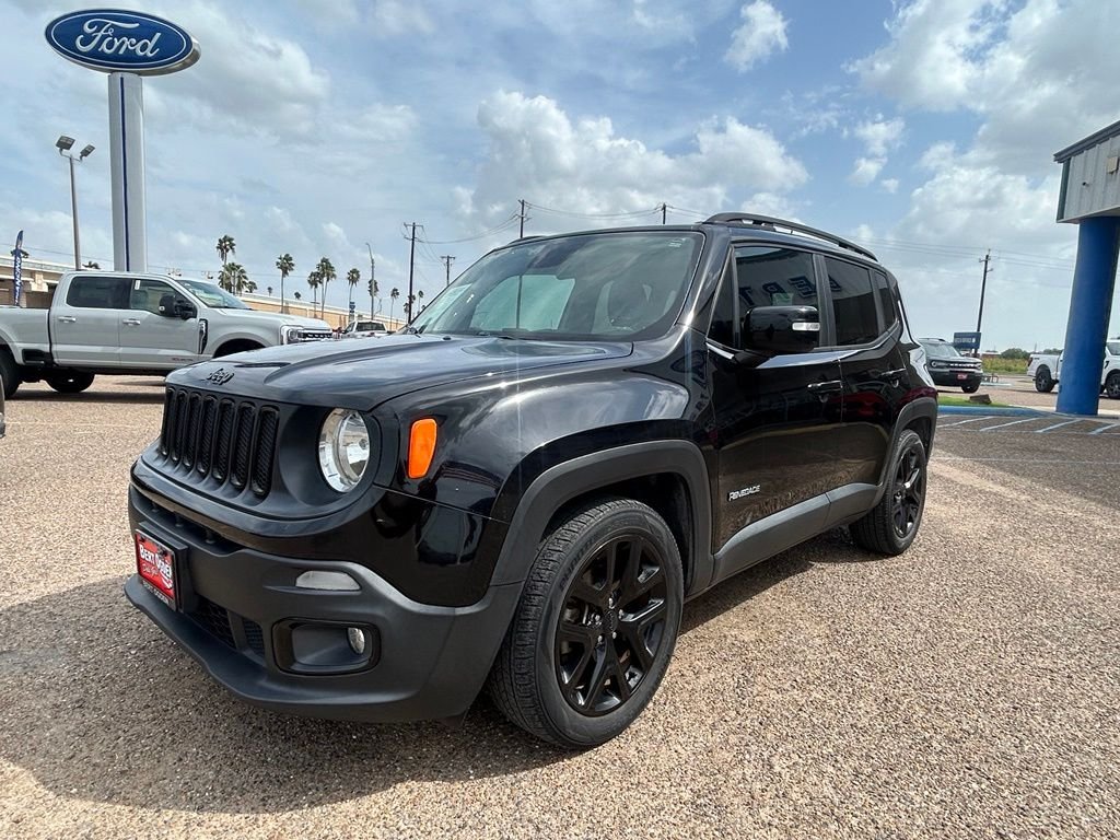 Used 2018 Black Jeep Latitude image 3