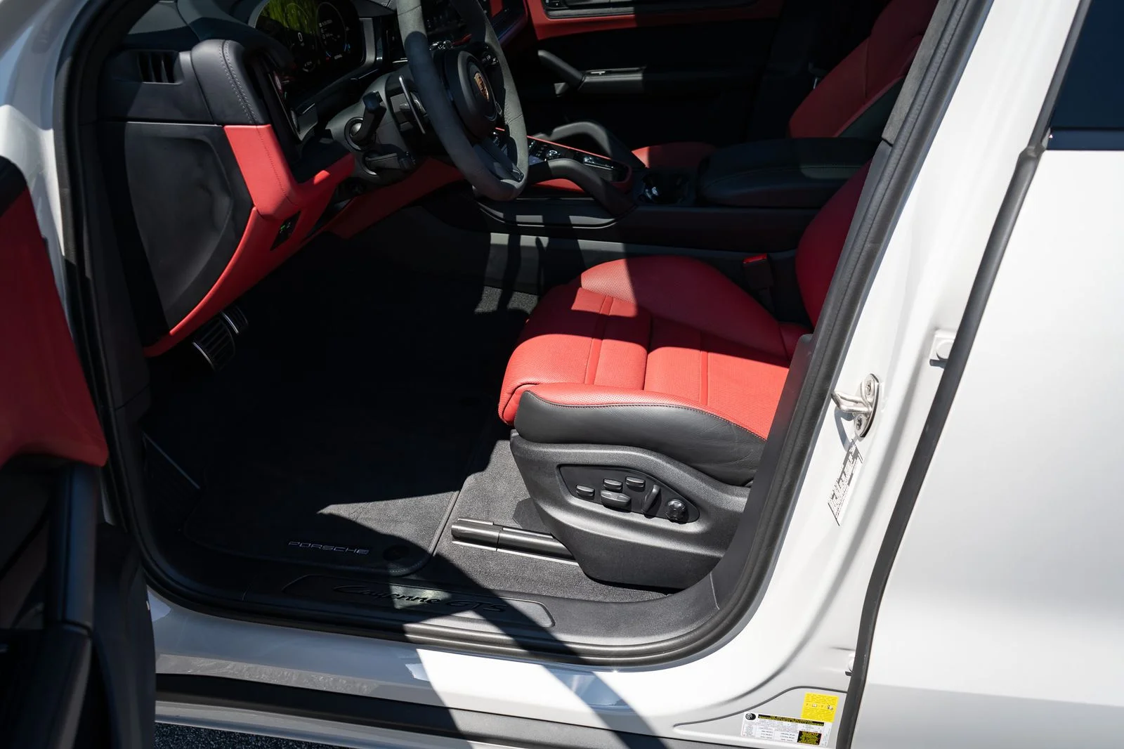 Used 2023  Porsche GTS image 38