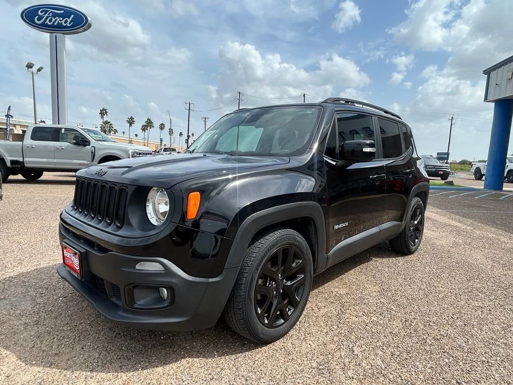 Used 2018 Black Jeep Latitude image 3