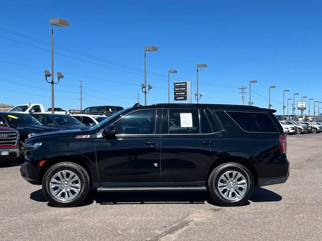 Used 2022 BLACK Chevrolet Z71 image 2