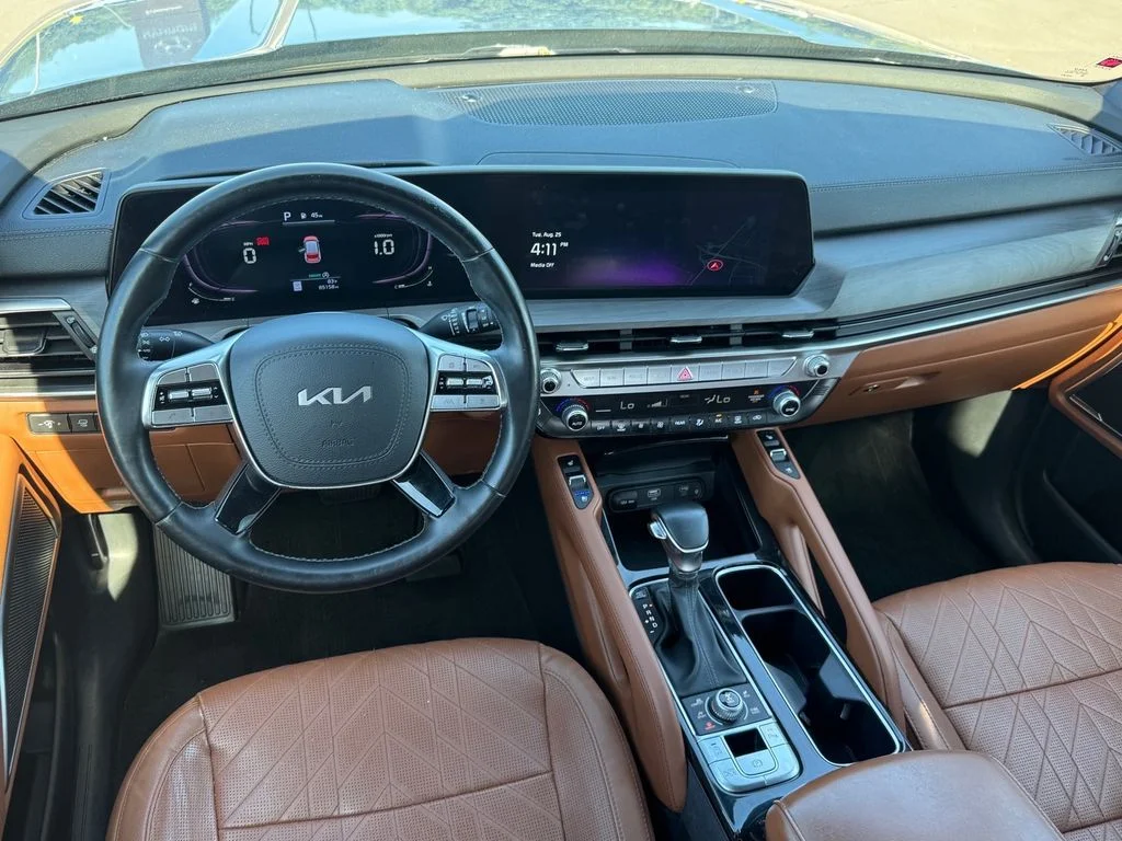 Used 2024 Black Kia EX X-Line image 11
