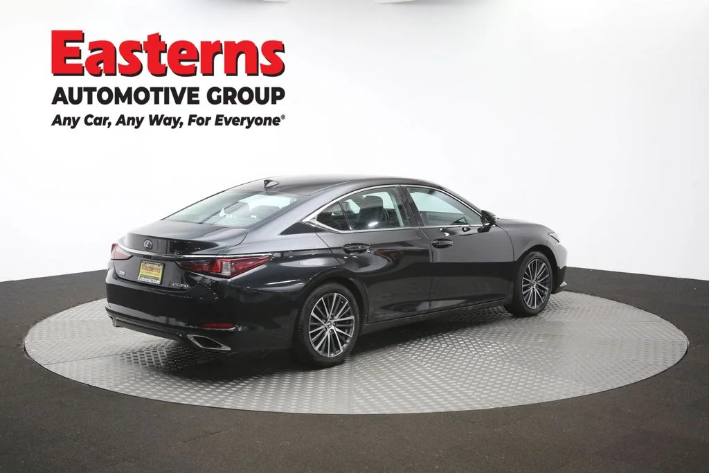 Used 2023 Black Lexus 350 image 44