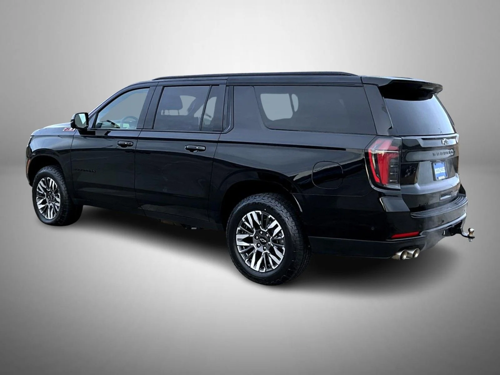 Used 2025 Black Chevrolet Z71 image 7