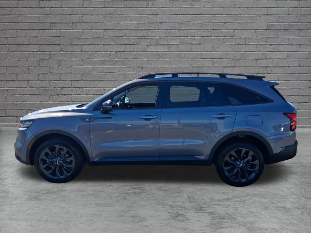 Used 2023 Silver Kia X-Line EX image 7
