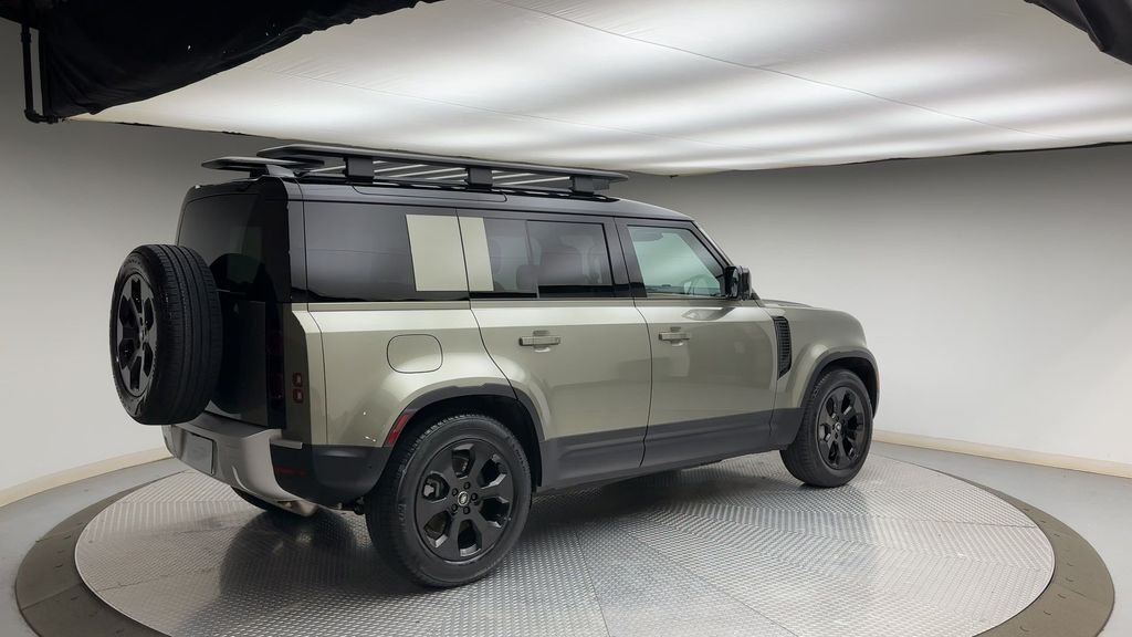 Used 2025 Pangea Green Metallic Land Rover S image 2