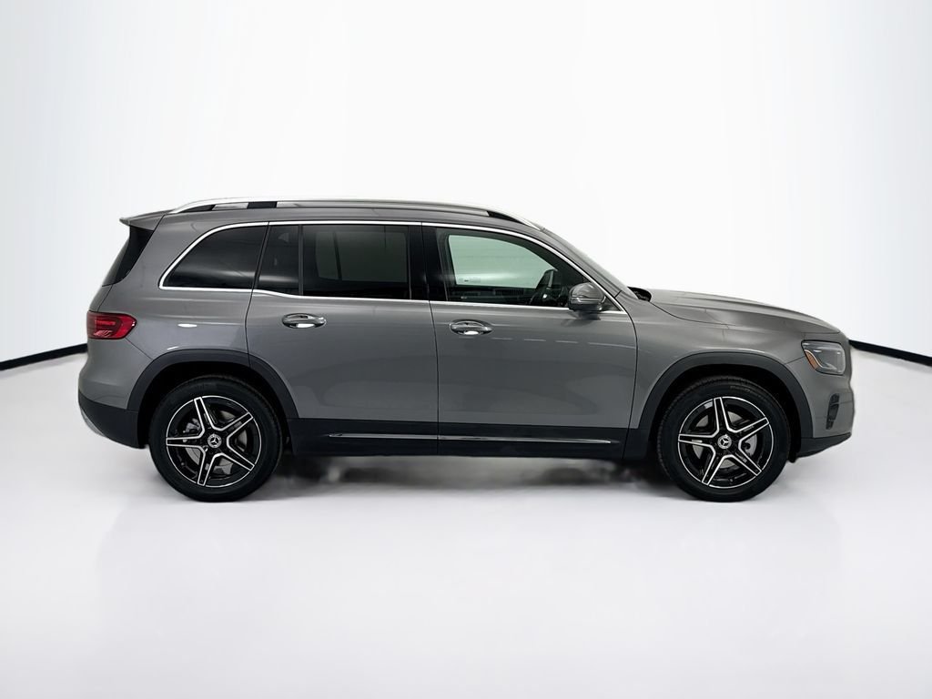 New 2026 Mountain Grey Metallic Mercedes-Benz GLB 250 image 4