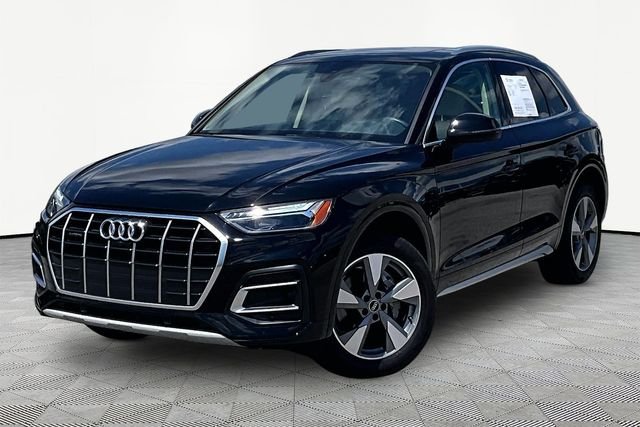 Used 2024  Audi 40 Premium Plus image 1