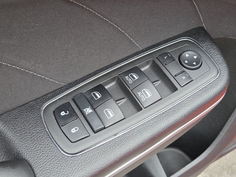 Used 2022 Orange Dodge SXT image 24