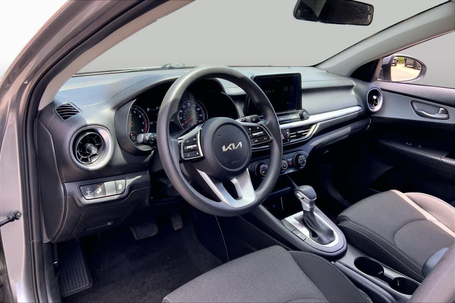 Used 2024 Steel Gray Kia LXS image 17
