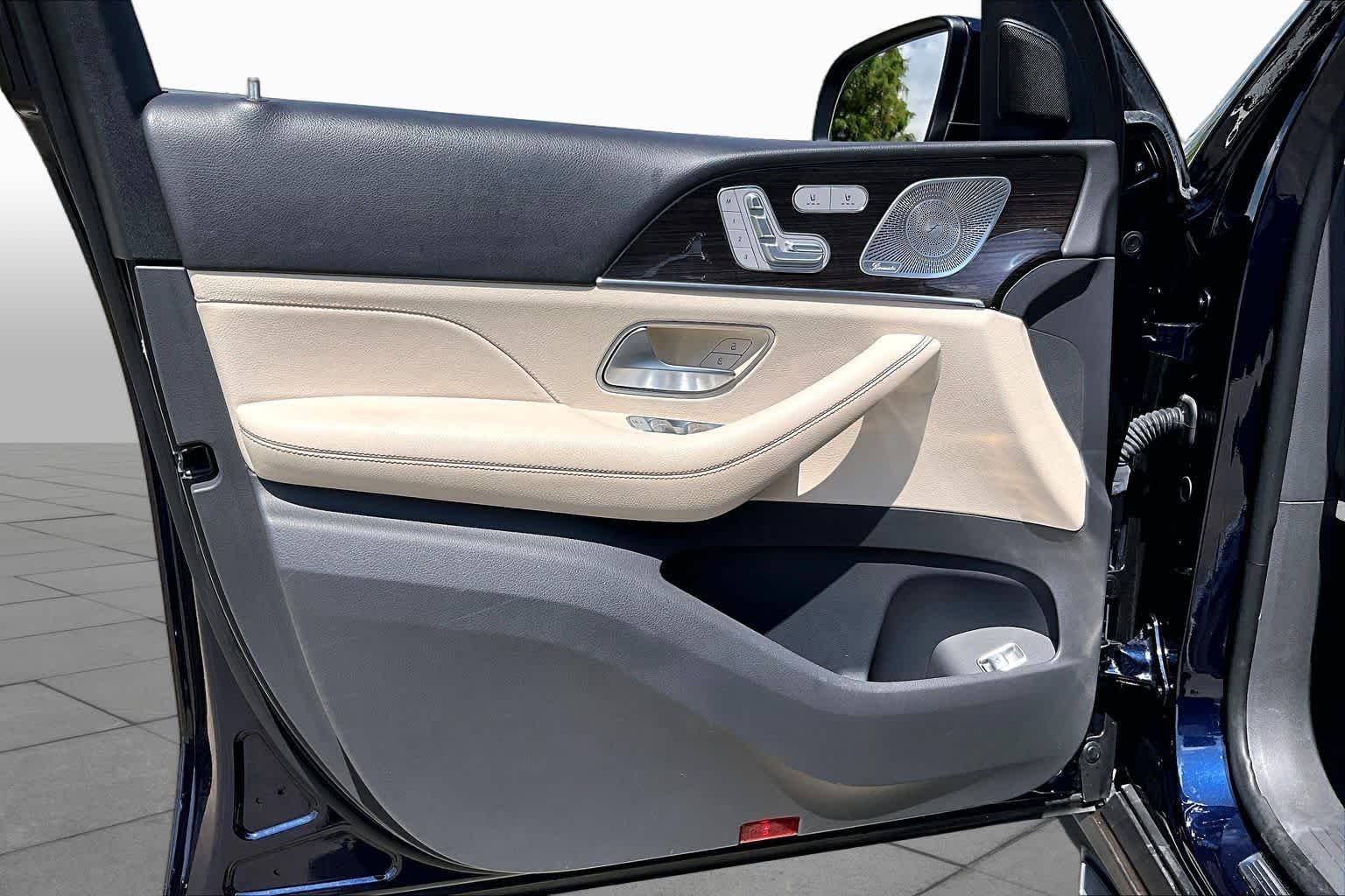 Used 2020 Lunar Blue Metallic Mercedes-Benz GLE 350 image 19